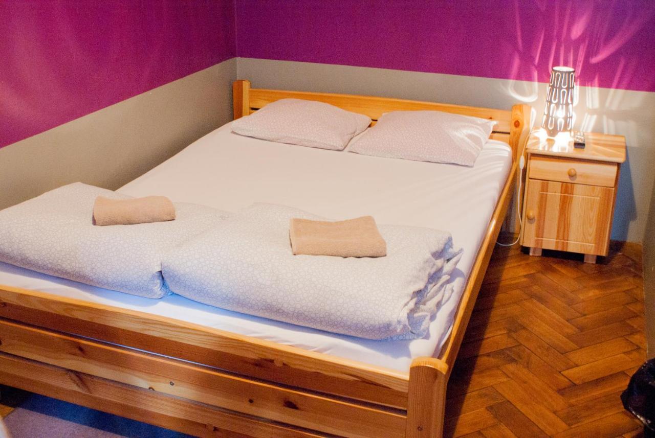 Smocza Jama Hostelクラクフ エクステリア 写真